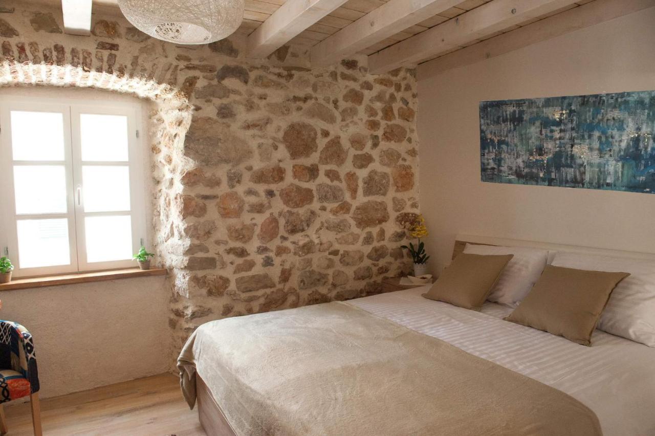 Sobe Bile Bed & Breakfast Pag Town Exterior photo