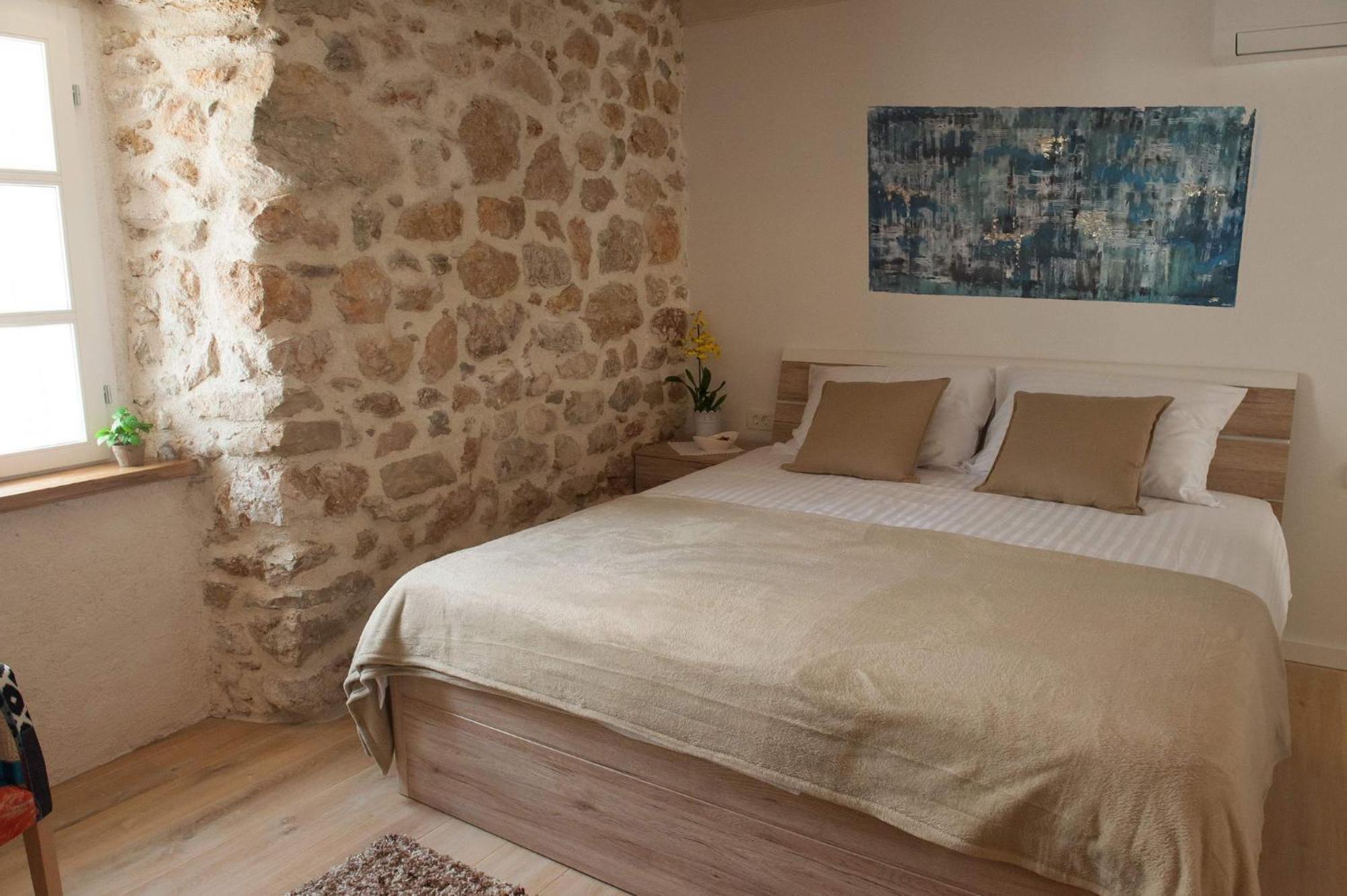 Sobe Bile Bed & Breakfast Pag Town Room photo
